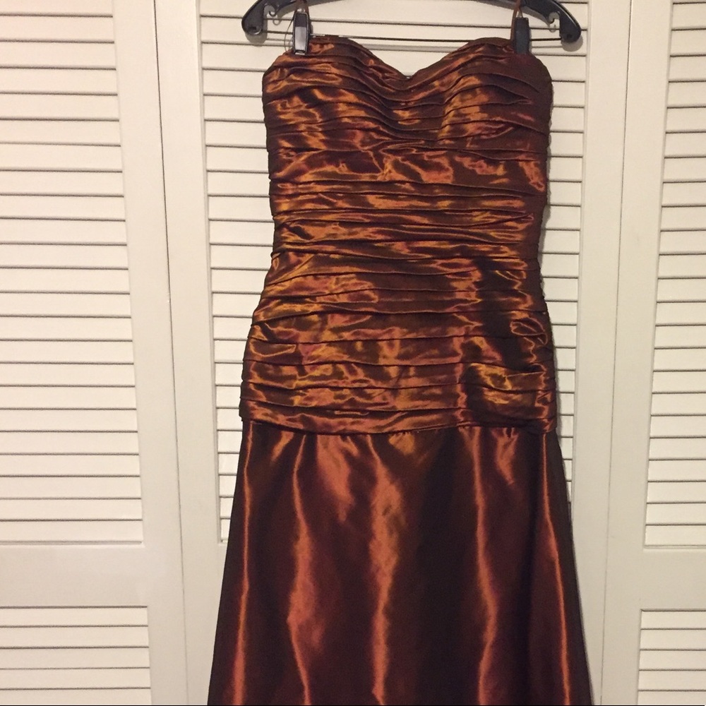Stunning original Badgley Mischka evening gown